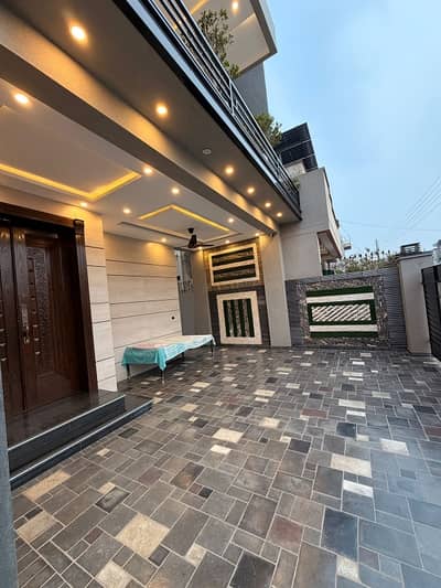 10 Marla Brand New Luxury modern Upper Portion Available For Rent In DHA Phase 5 Block J Lahore.