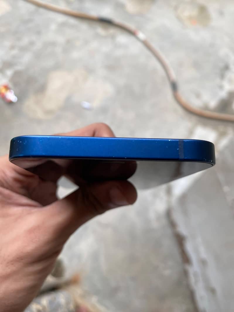 Apple iPhone 12 5