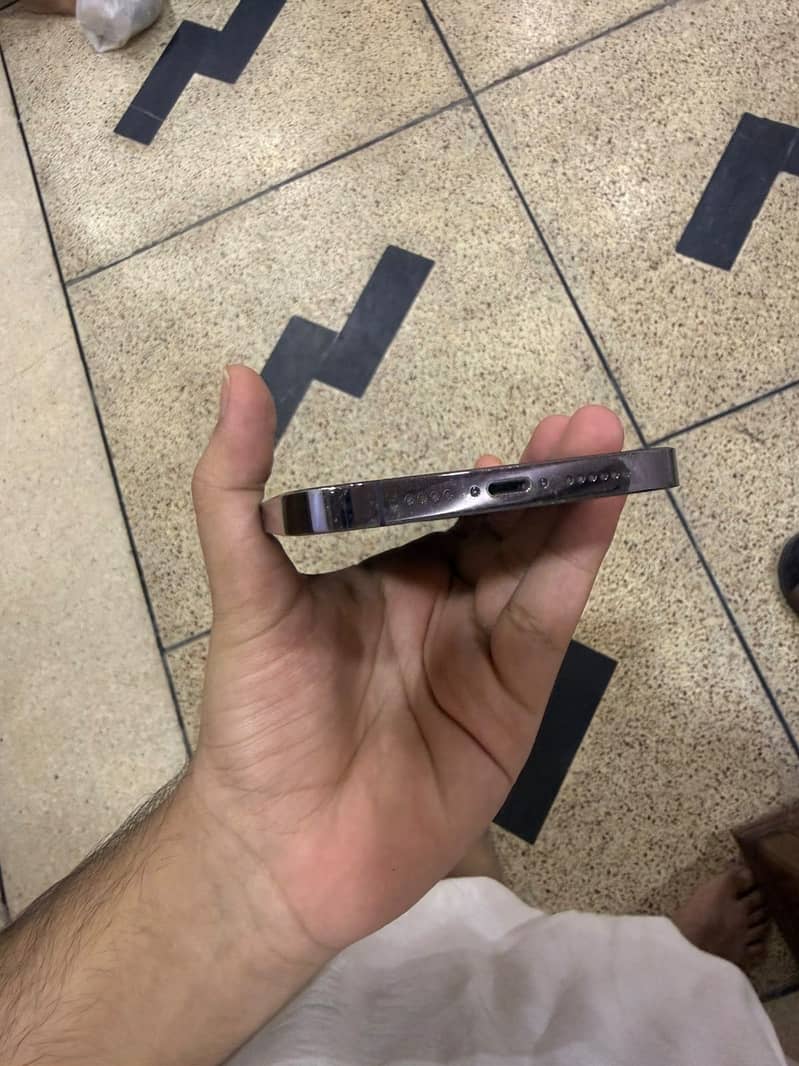 Apple iPhone 14 Pro Max 2
