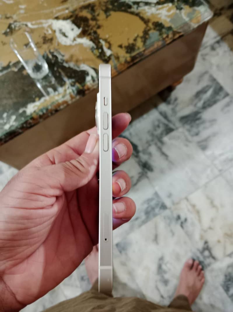 Apple iPhone 14 1