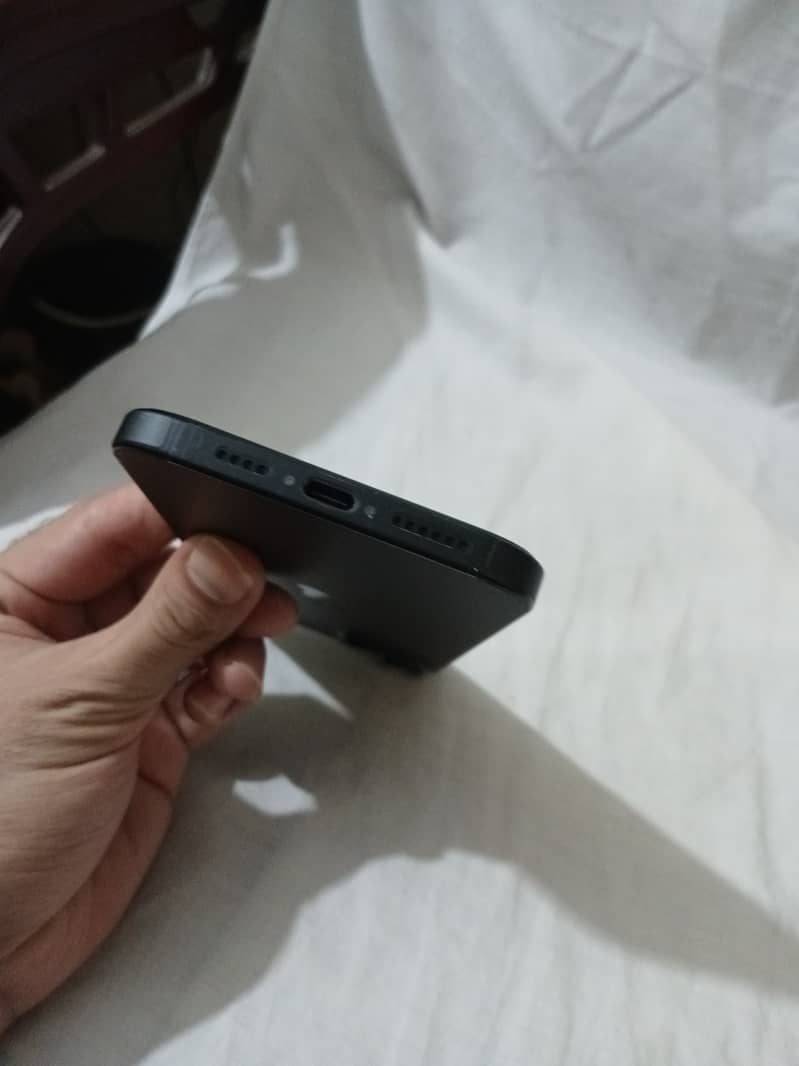 Apple iPhone 15 plus 3