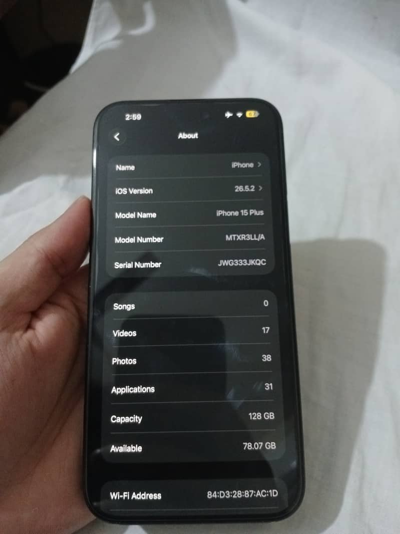 Apple iPhone 15 plus 4