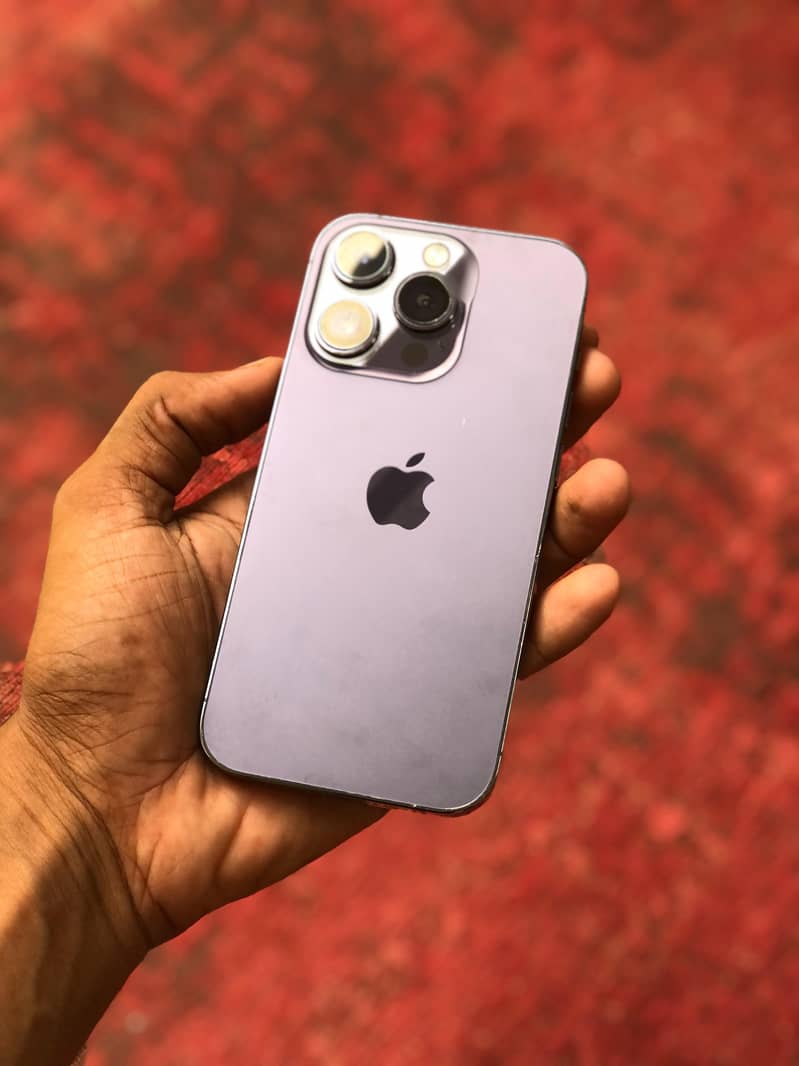 Apple iPhone 14 Pro 0