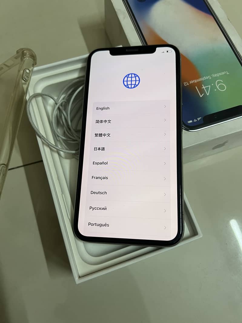 Apple iPhone X 3
