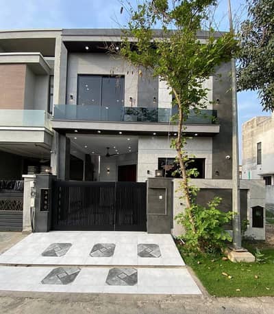 Premium 5 Marla Ultra Modern House | Prime Location | DHA 9 Town Lahore