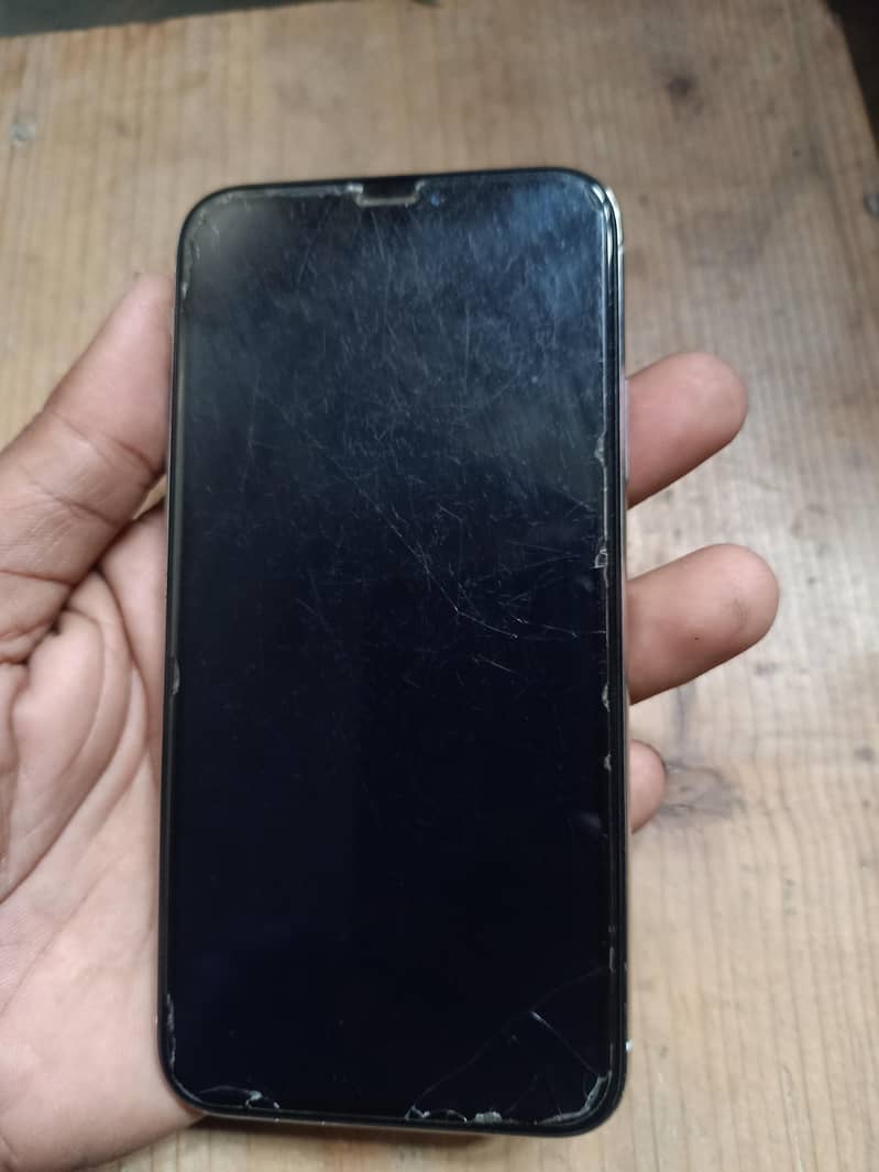Apple iPhone X 4