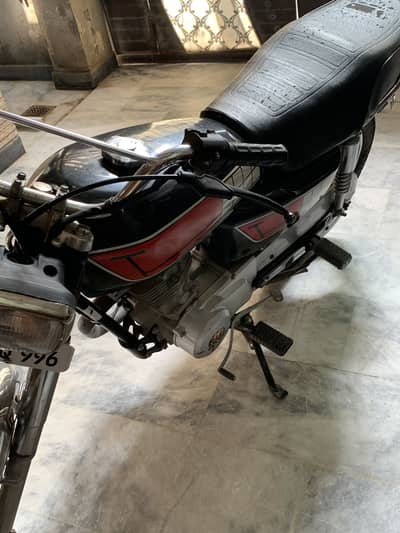United 125
