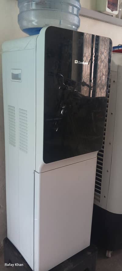 Dawlance used water despancer 10 by 10 condition 2 tap water dispenser