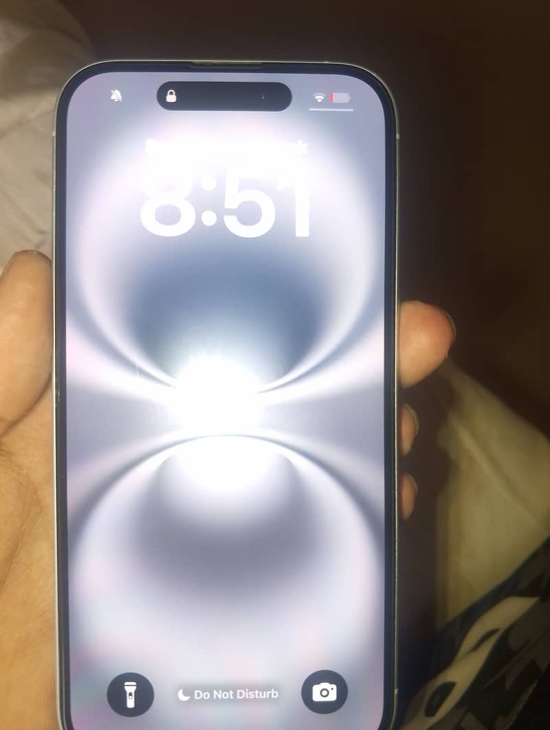 Apple iPhone 16 2