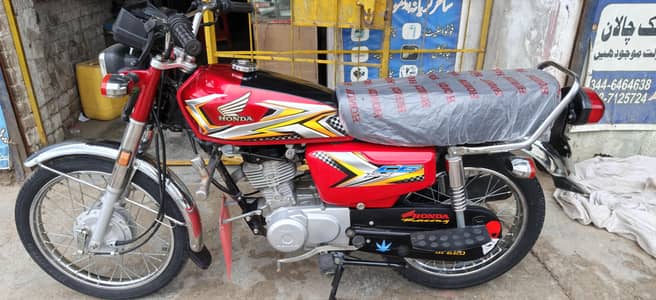 Honda 125 25 model 0339%6464638 fresh new condition bike
