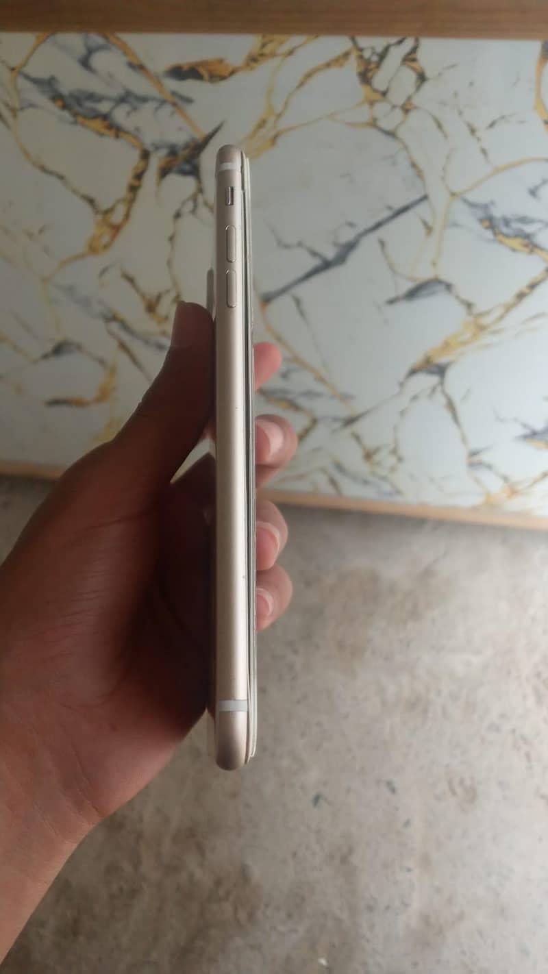Apple iPhone 7 Plus 1