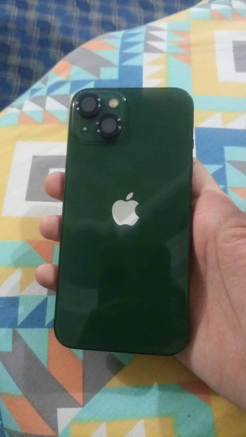 Apple iPhone 13 7
