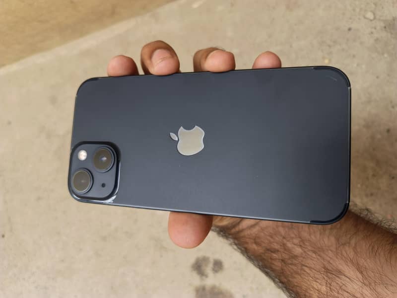 Apple iPhone 13 0