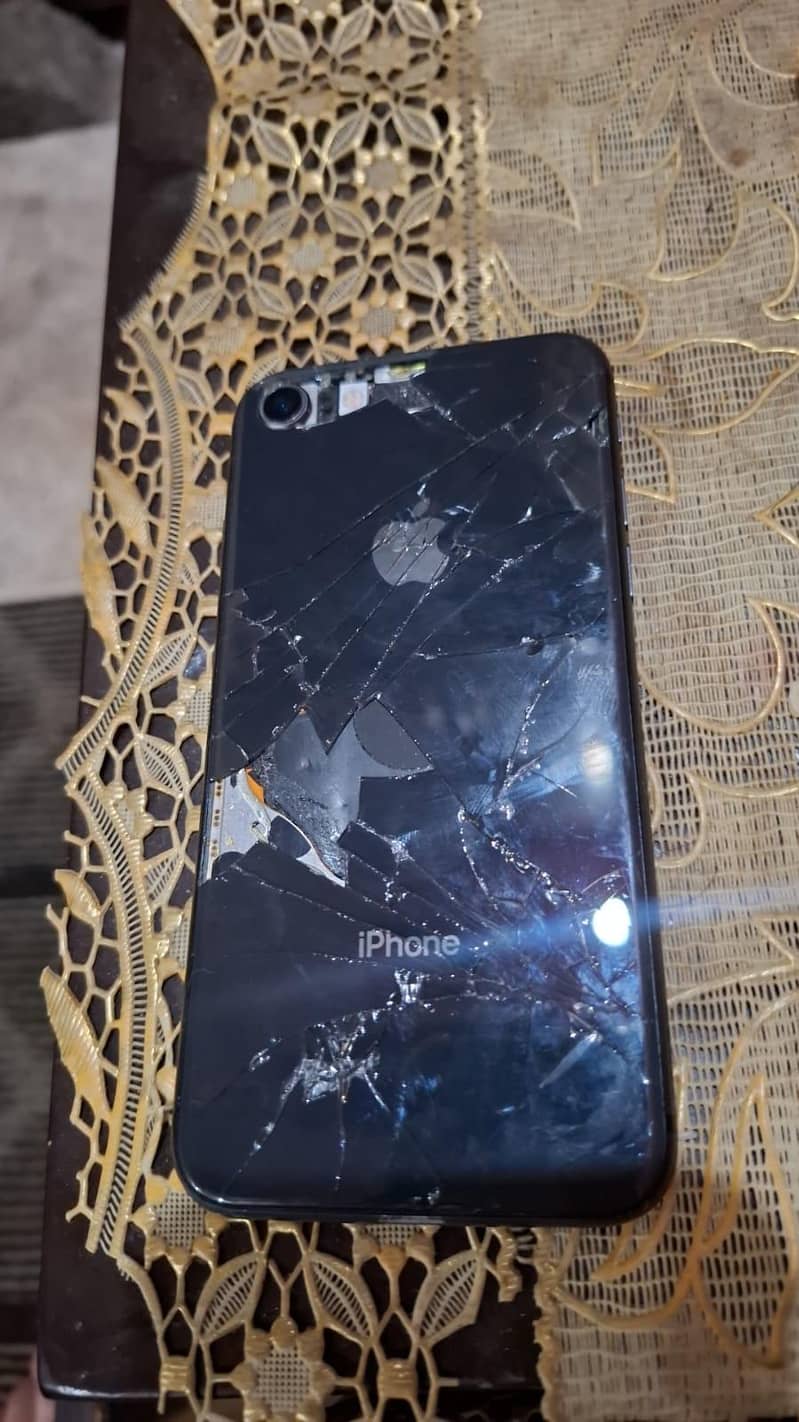 Apple iPhone 8 0