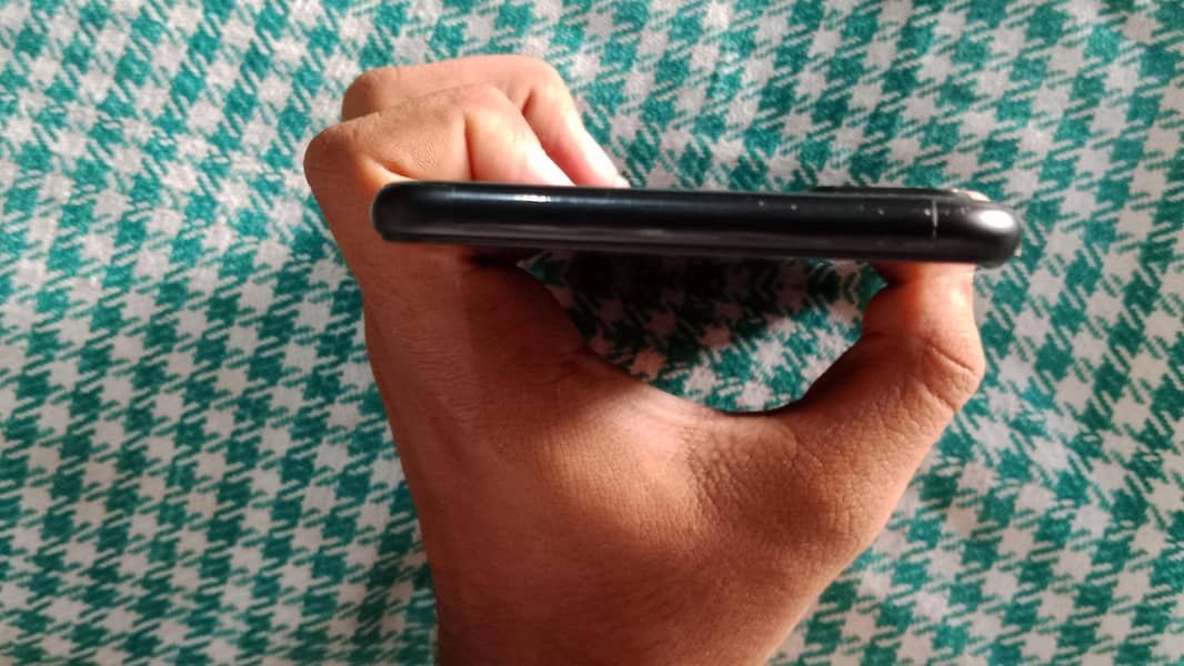 Apple iPhone 7 Plus 5