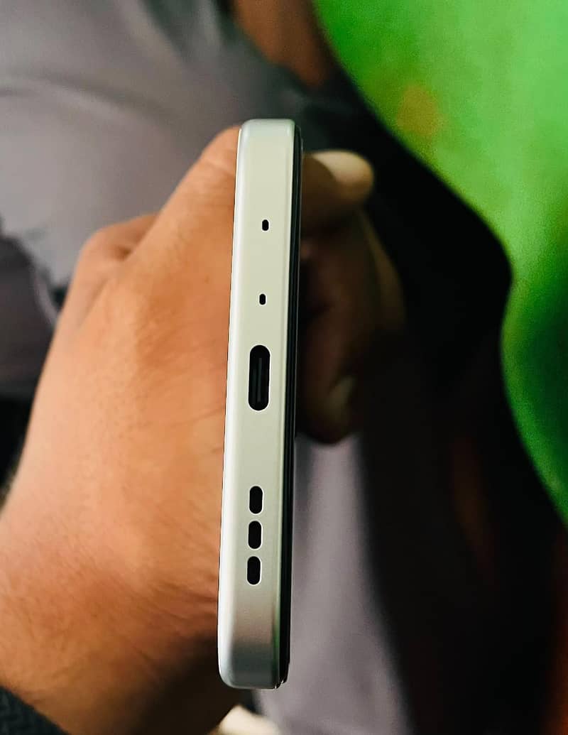 OPPO A6s 1