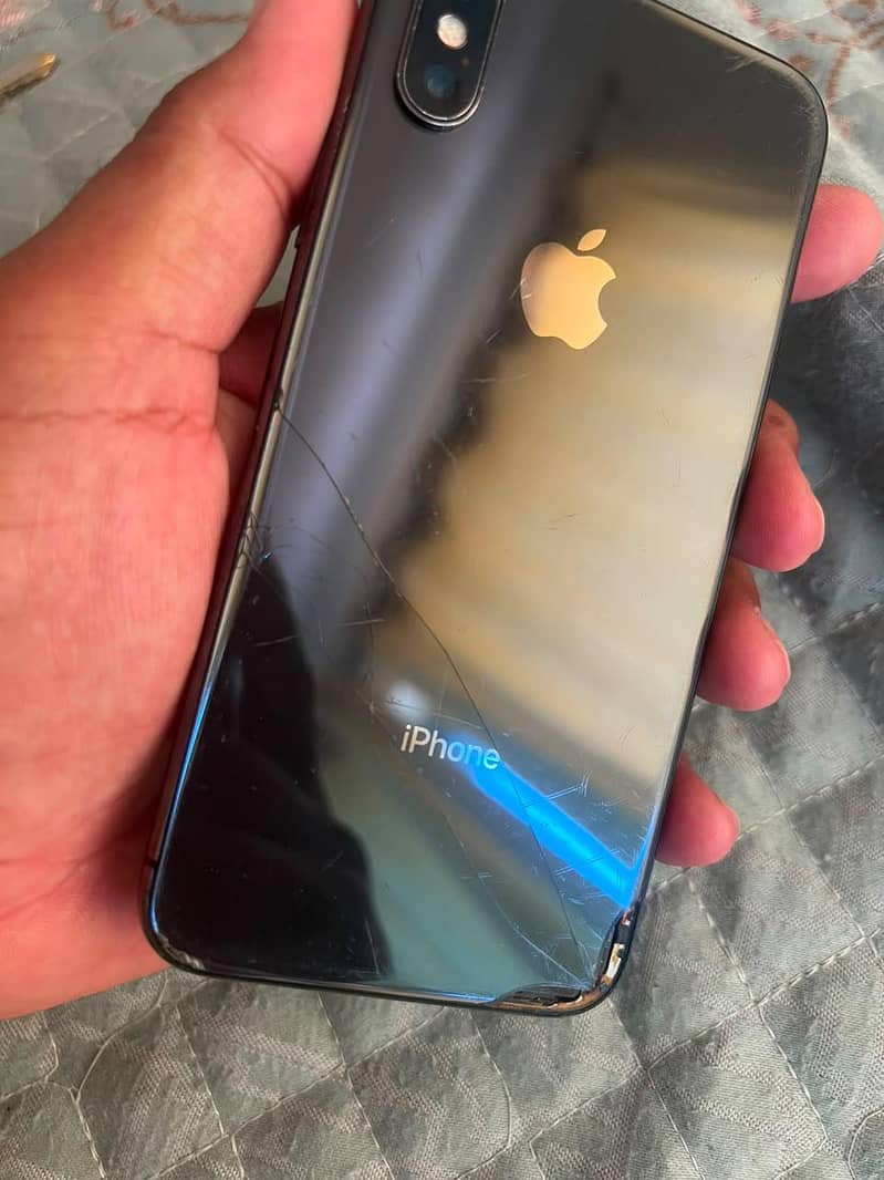 Apple iPhone X 3