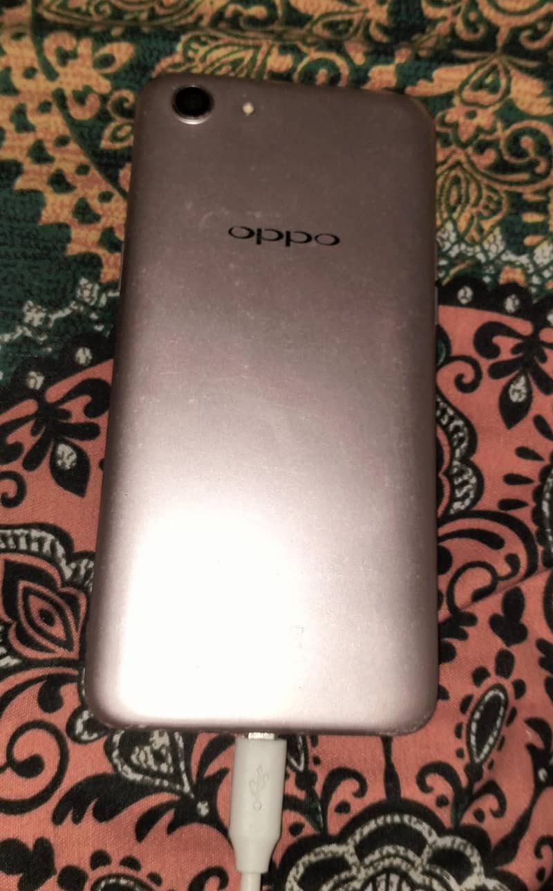 OPPO A83 1