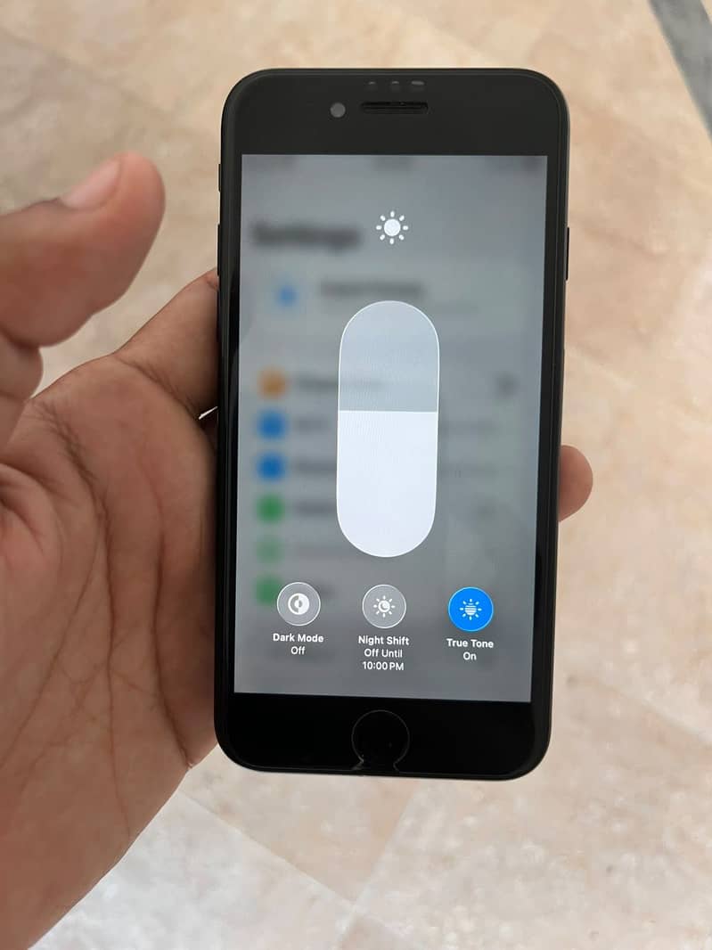 Apple iPhone SE 6