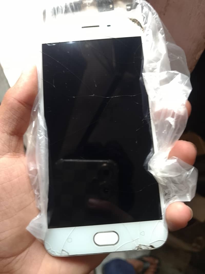 OPPO A57 0