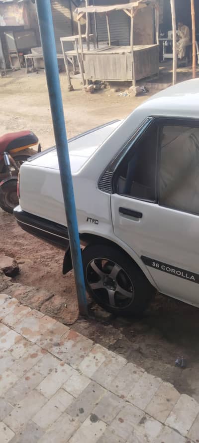 Toyota Corolla 1986 contect 03322813034