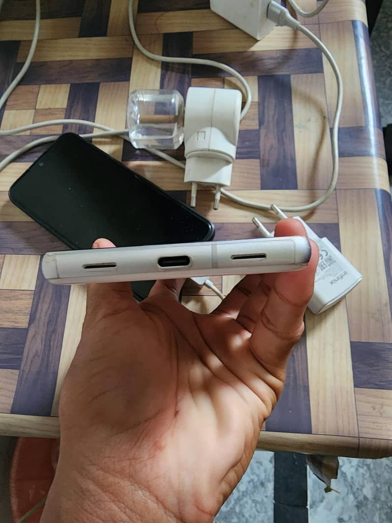Google Pixel 7a 2