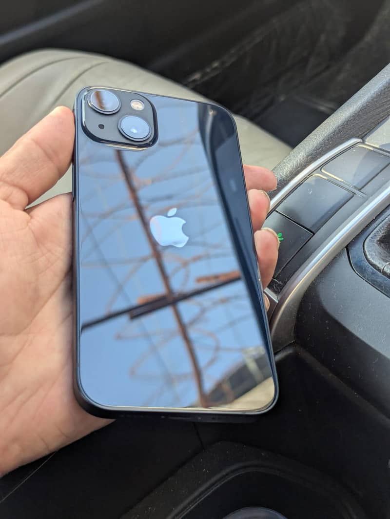 Apple iPhone 13 1