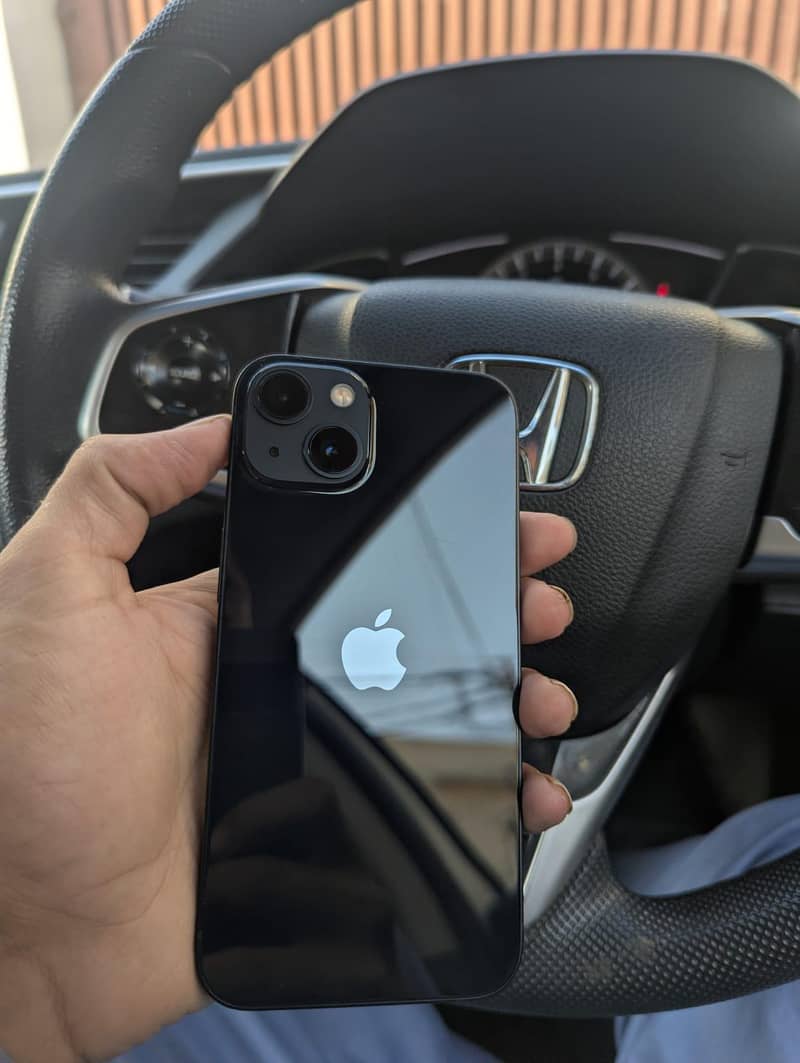 Apple iPhone 13 4