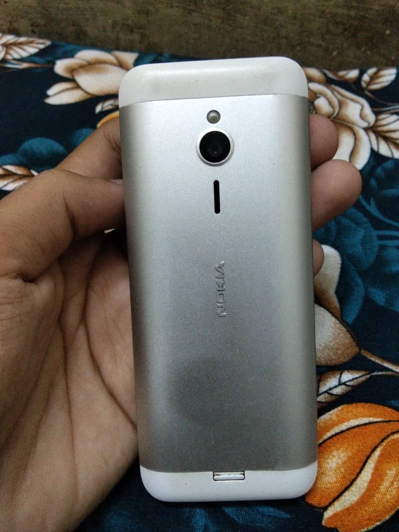 Nokia 230 4