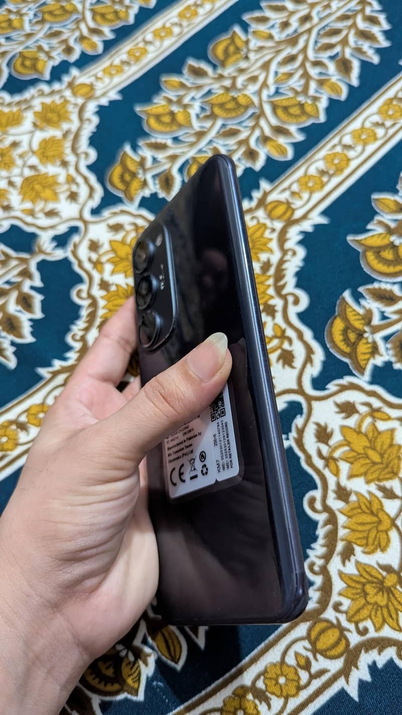 Tecno 40 spark pro plus 4