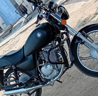 SUZUKI GS 150