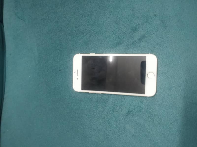 Apple iPhone 7 1