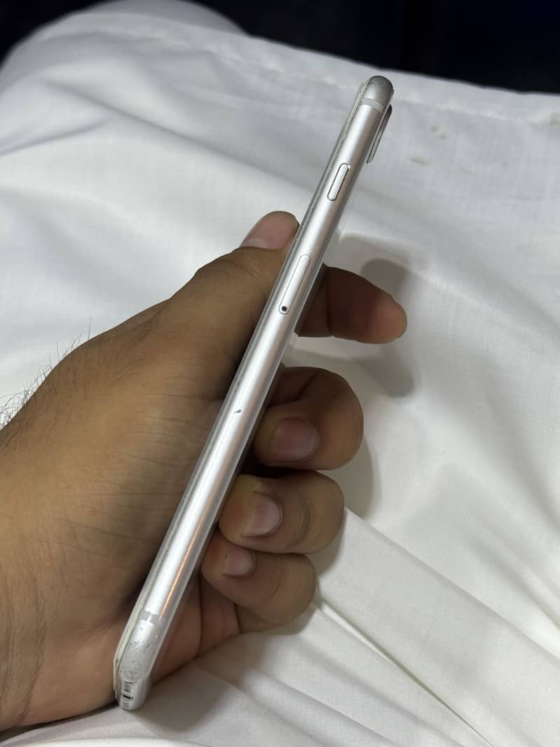 Apple iPhone 8 Plus 1