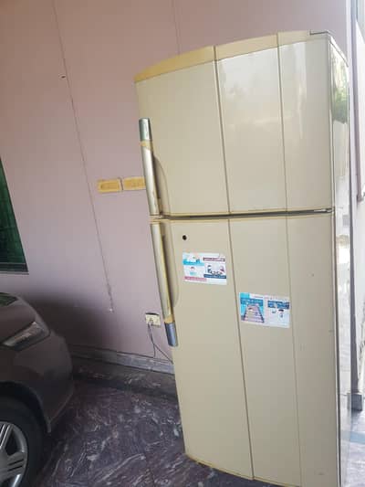 Refrigerator full size