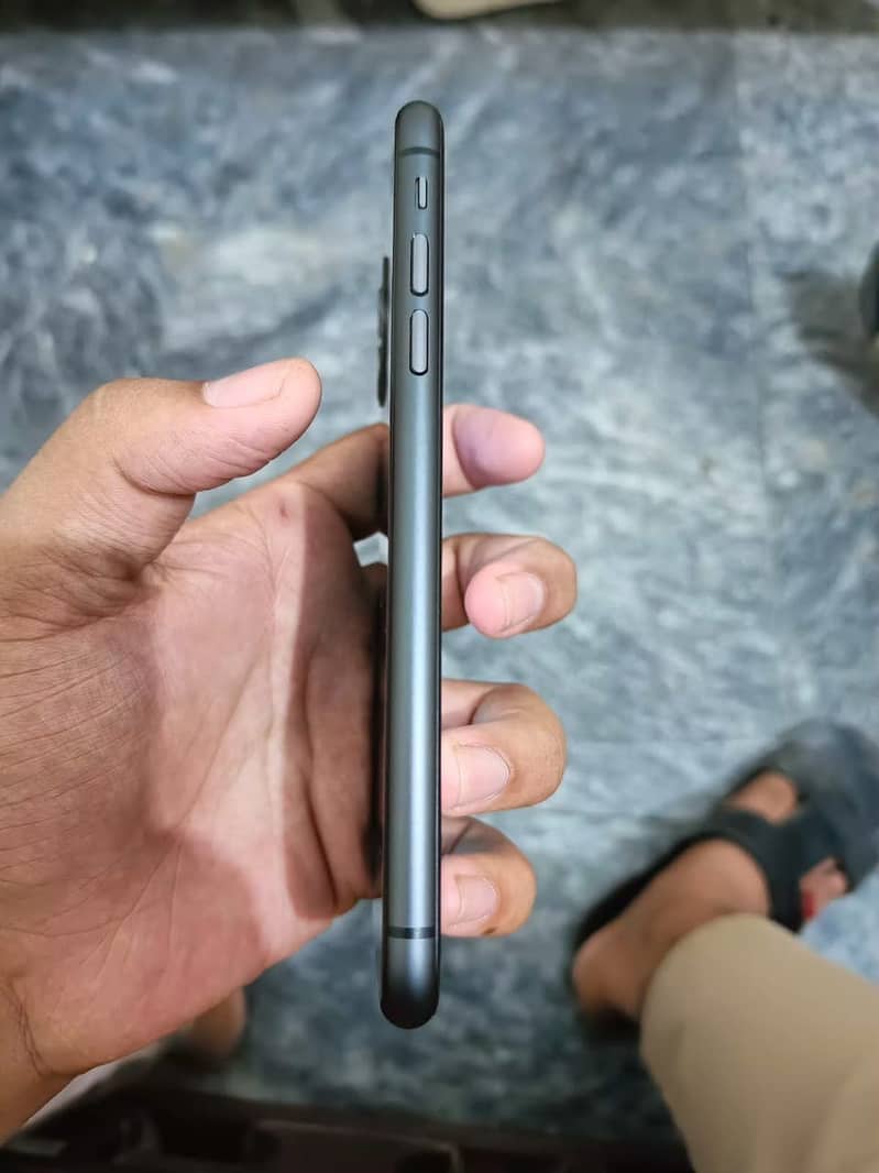 Apple iPhone 11 1