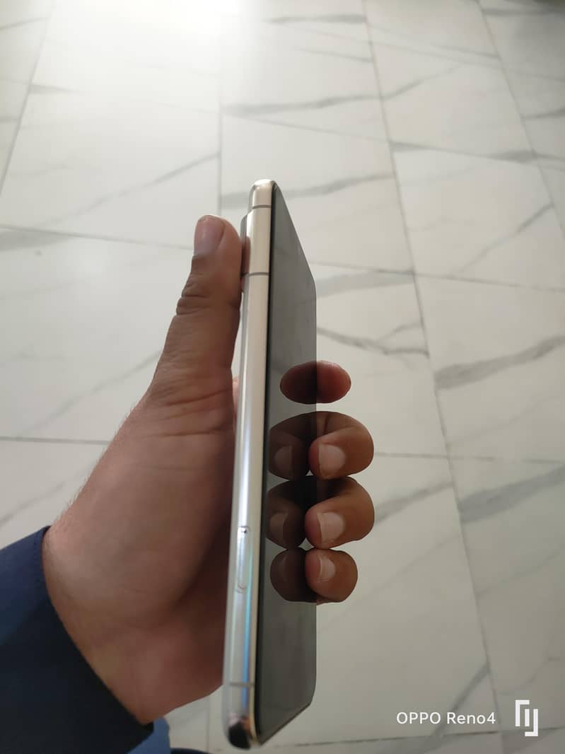 Google pixel 8 pro 1