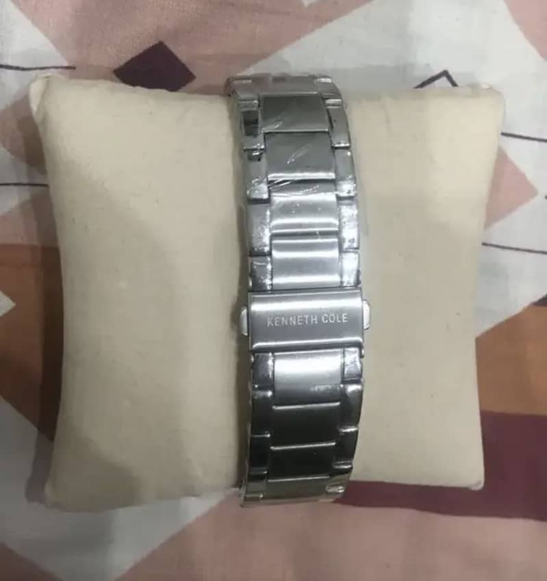 Watch 2