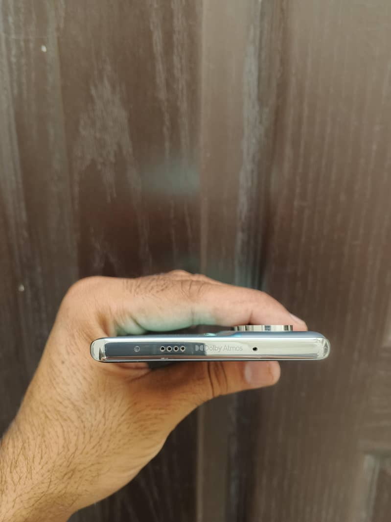 Tecno CAMON 40 Pro 4