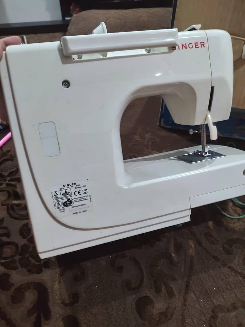 Singer Sewing machine 4