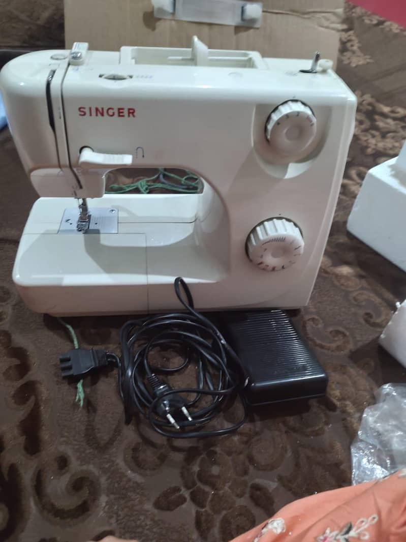 Singer Sewing machine 5