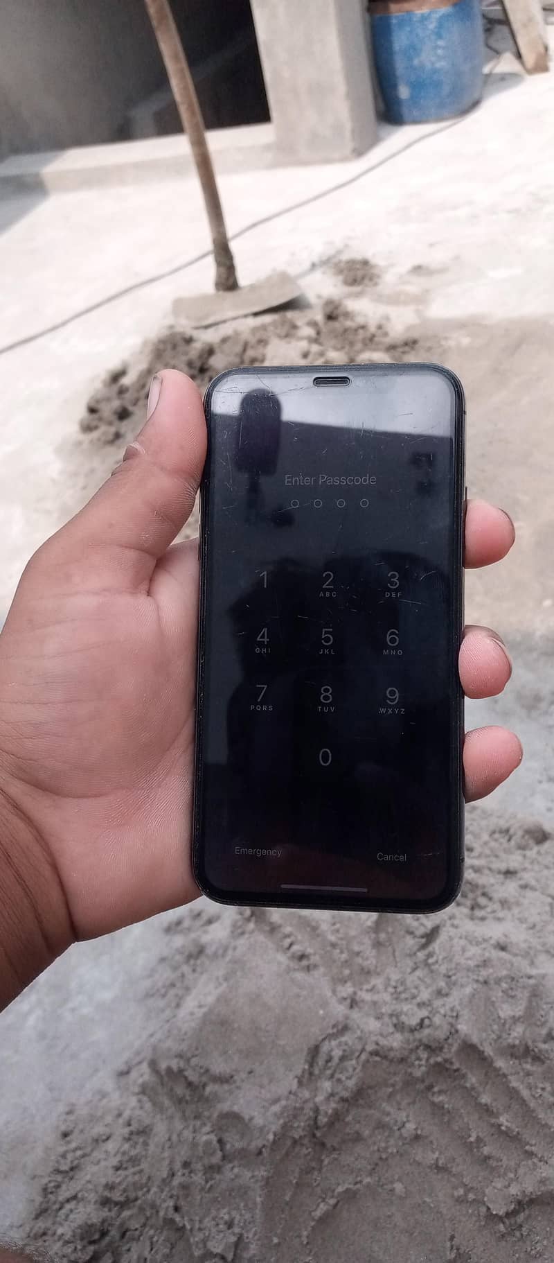 Apple iPhone X 5