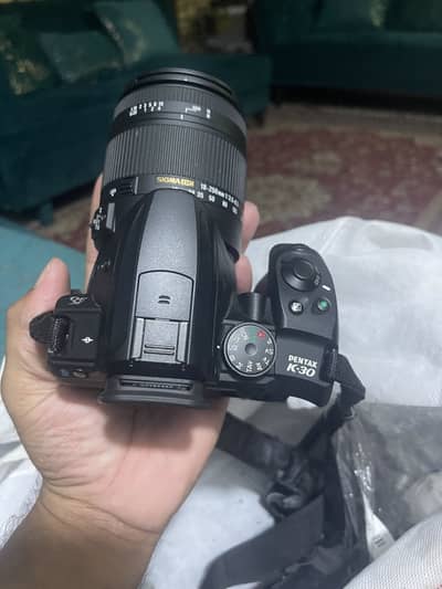 Pentax k 30 and sigma 18-250mm lence