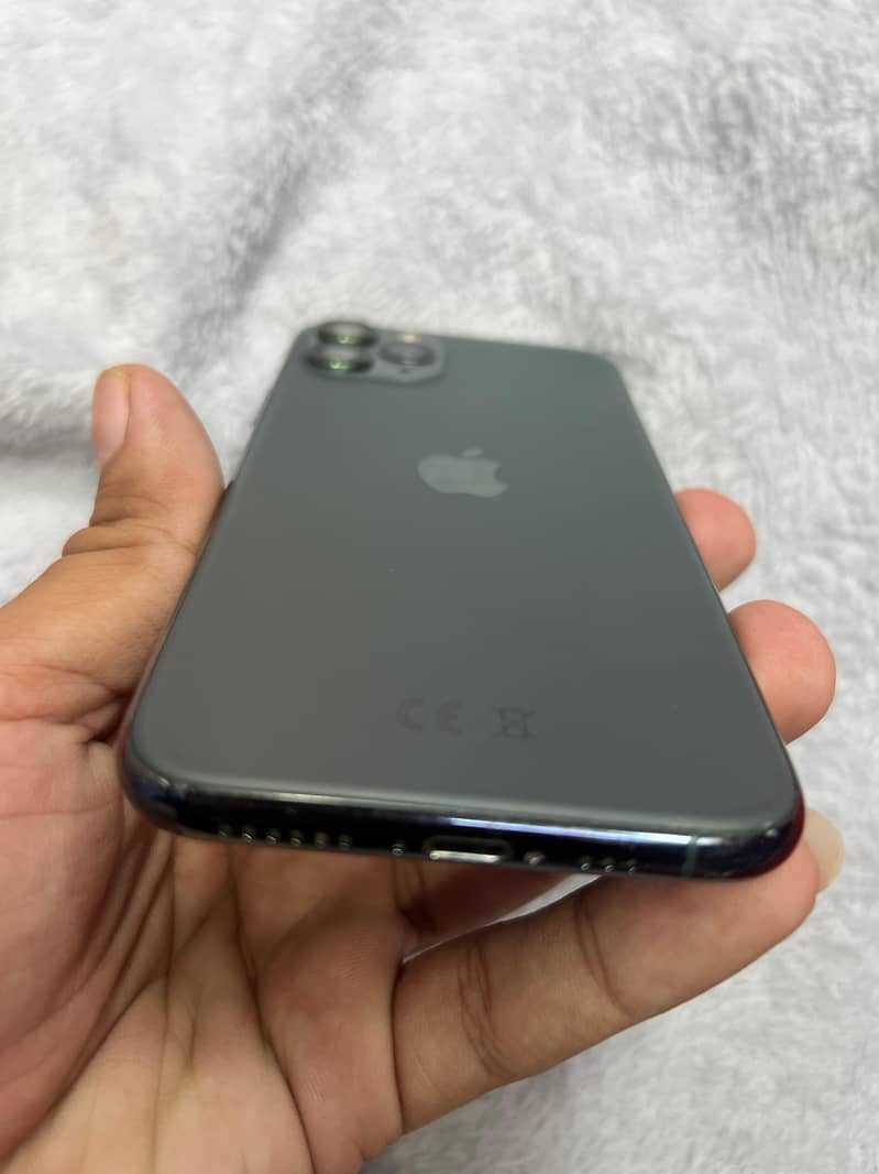 Apple iPhone 11 Pro 2