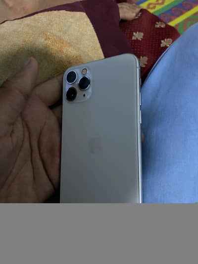 Apple iPhone 11 Pro 256 gb battery halt 100