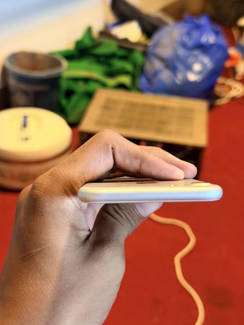 Apple iPhone 7 4