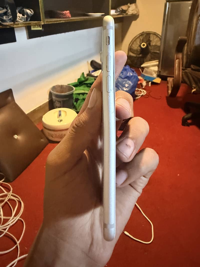 Apple iPhone 7 6
