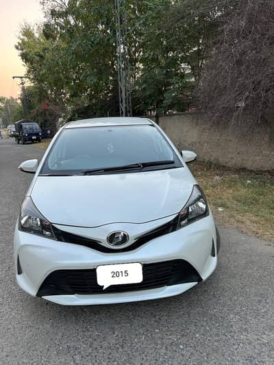 Toyota Vitz 2015
