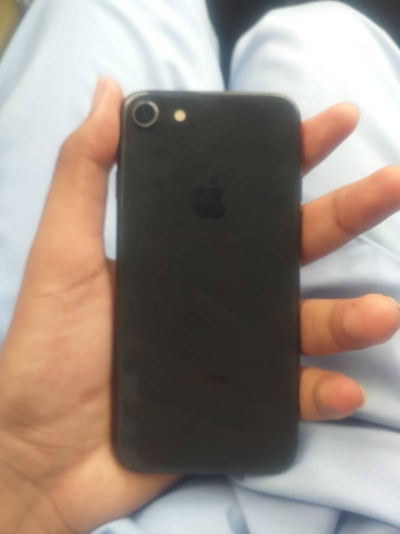 Apple iPhone 8 0