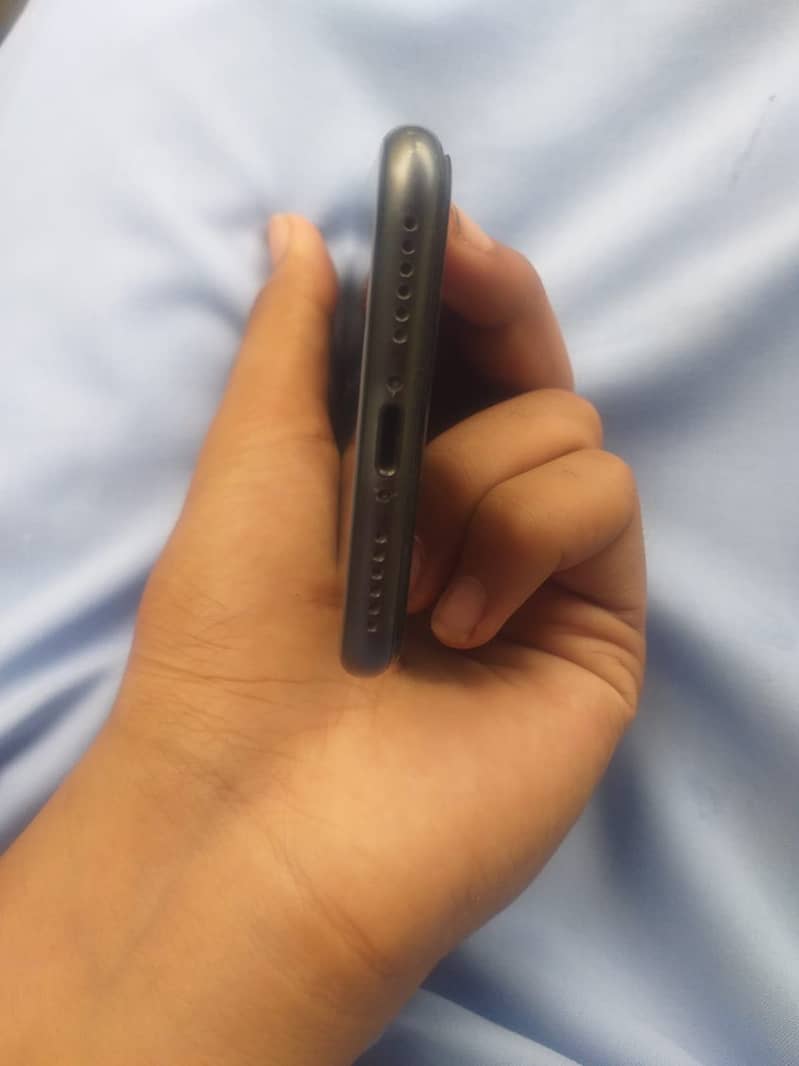 Apple iPhone 8 2