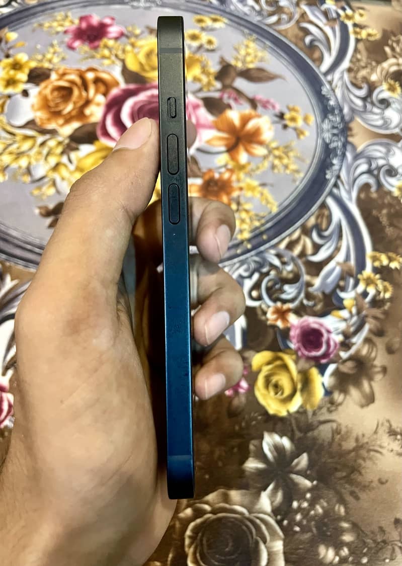 Apple iPhone 14 1